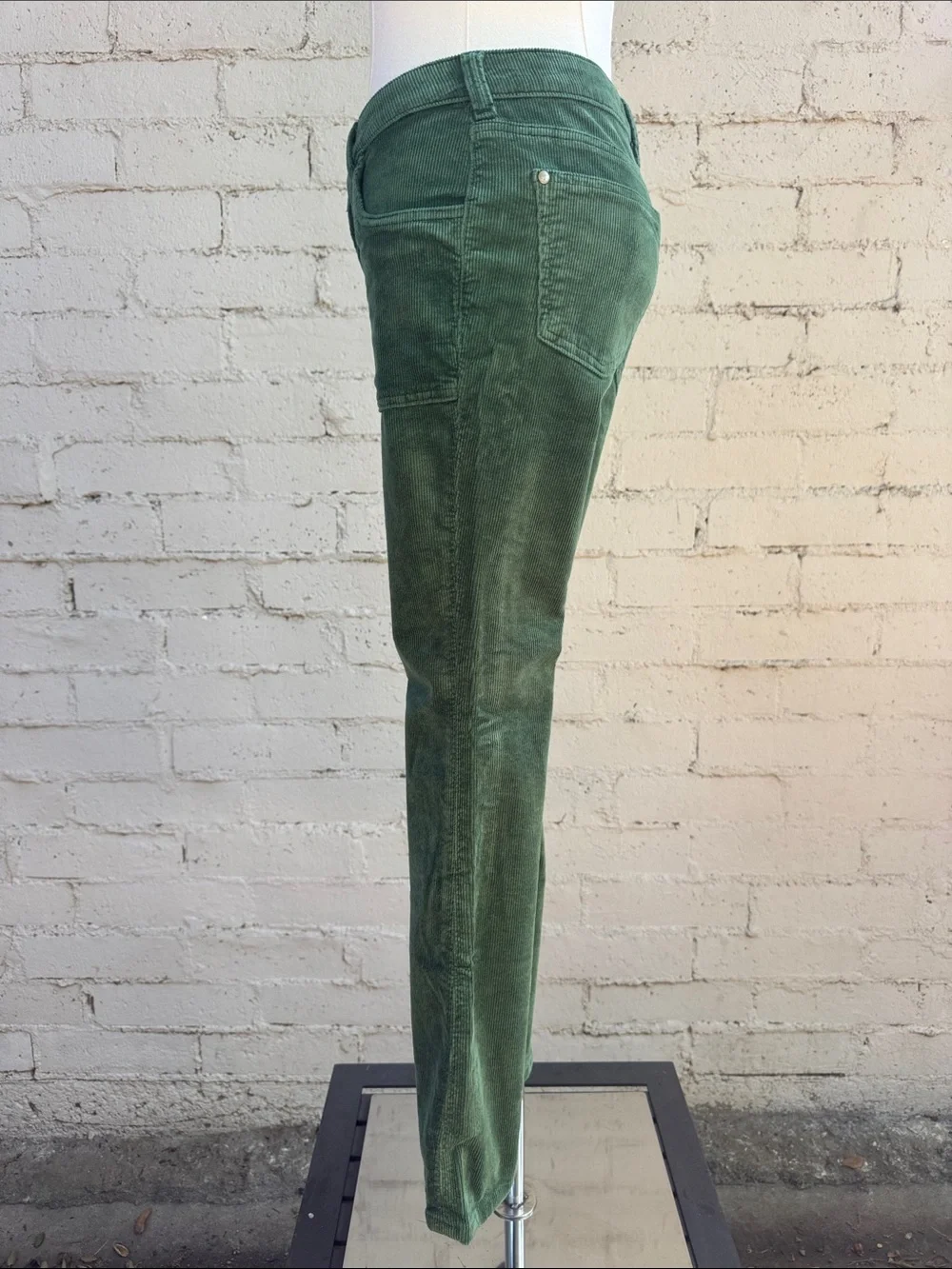 Anthropologie Pilcro The Low-Rise Icon Flare Corduroy Chop Pocket Green Size 25